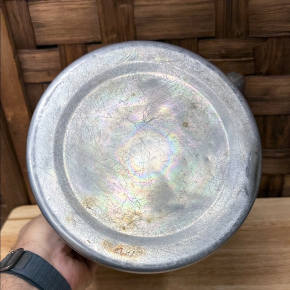 Classic Silver Teapot with Black Handle - Picture 5 of 5